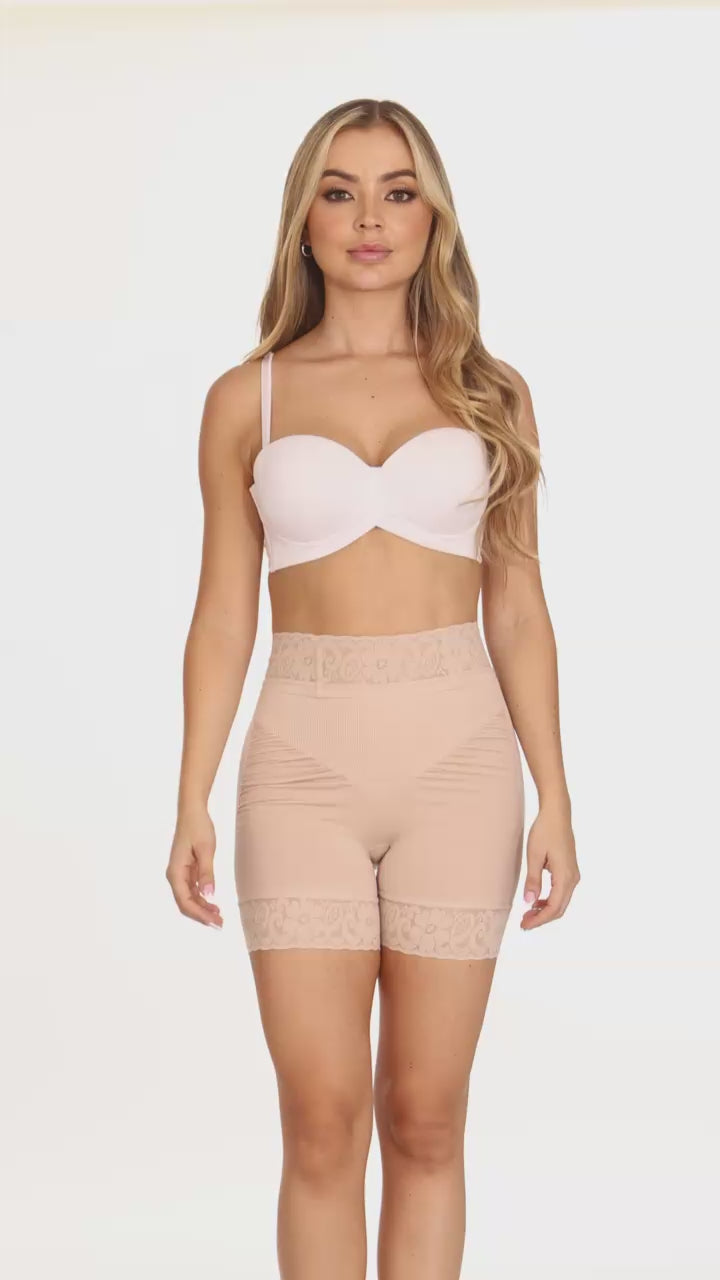 PANTY CON ENCAJE Y BARRILLA 6990